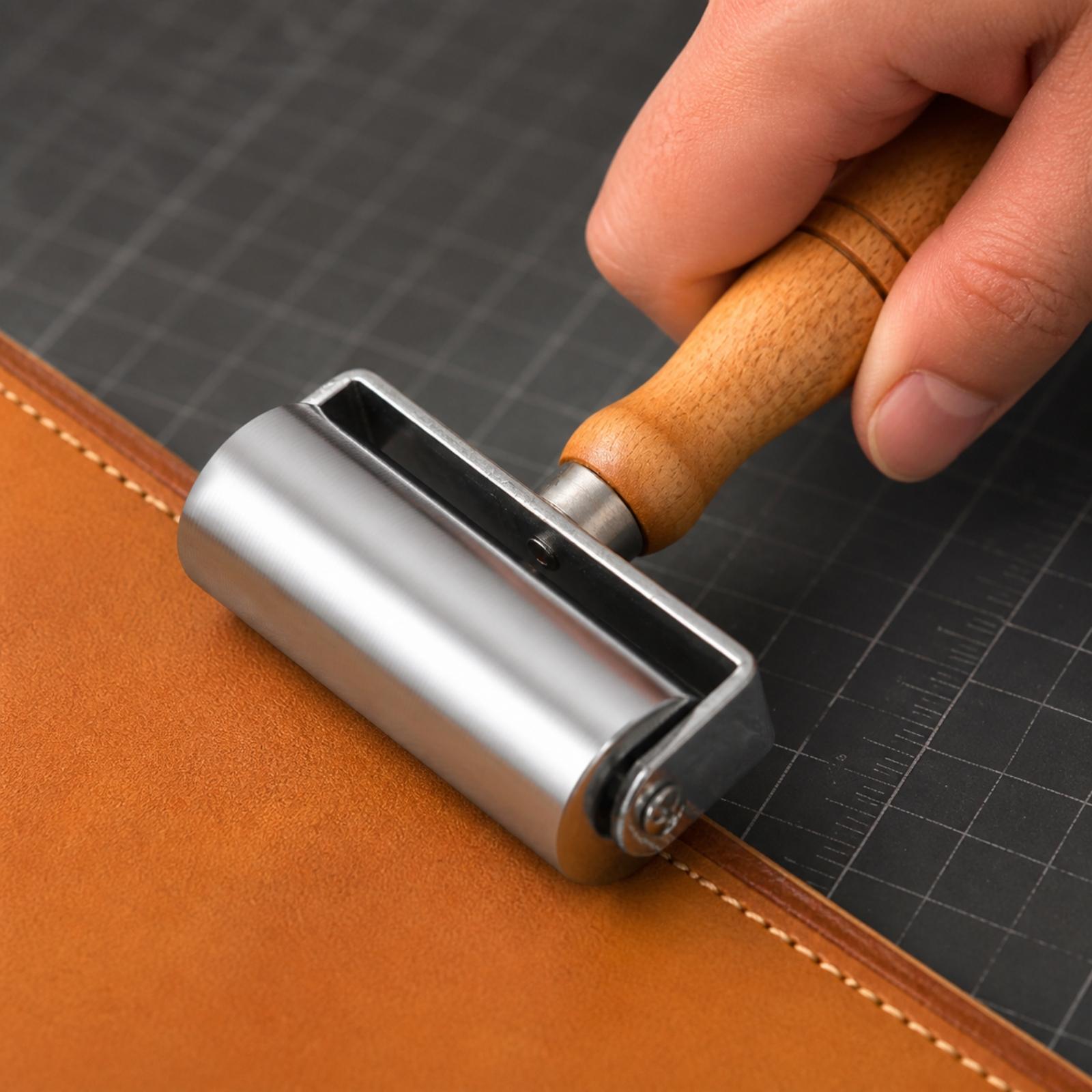 أداة يدوية من الحديد والخشب لض - مراجعة Leatherwork Hand Press وسعره