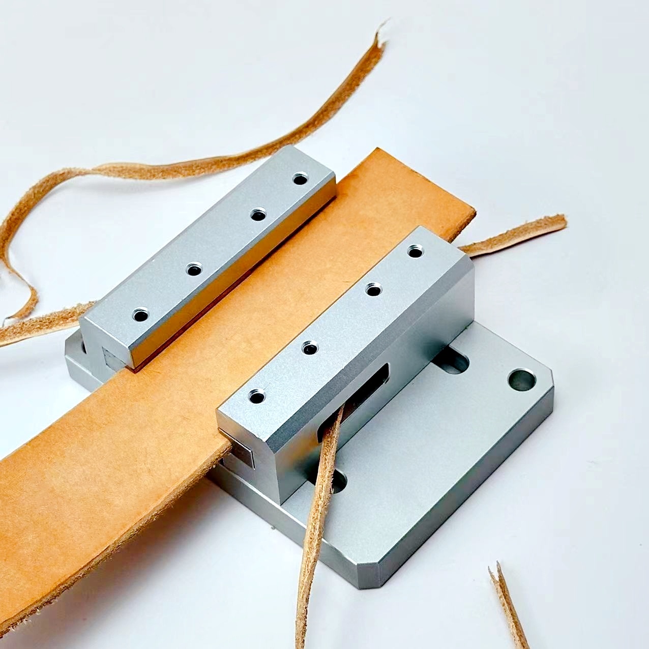 آلة تشذيب حواف الأحزمة، أداة ت - مراجعة Leatherwork Machine وسعره